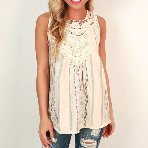 Altar’d state women’s sleeveless blouse - Picture 1 of 16